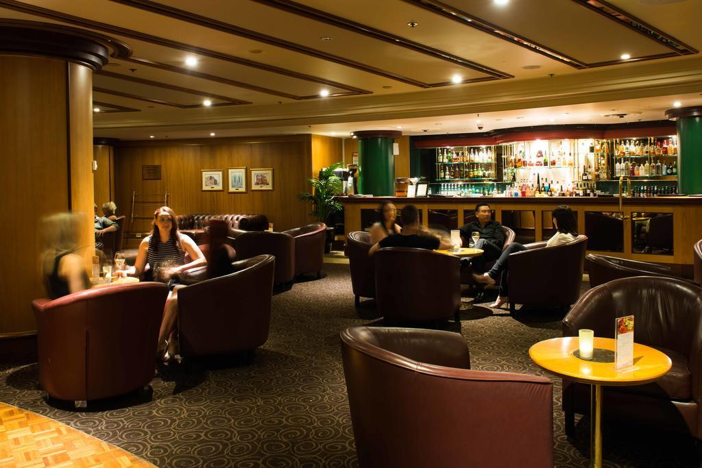 Hotel Stamford Plaza Adelaida Exterior foto The bar at the hotel